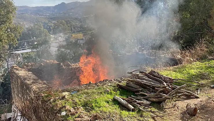 Bodrum'da Terk Edilmiş Binada Yangın