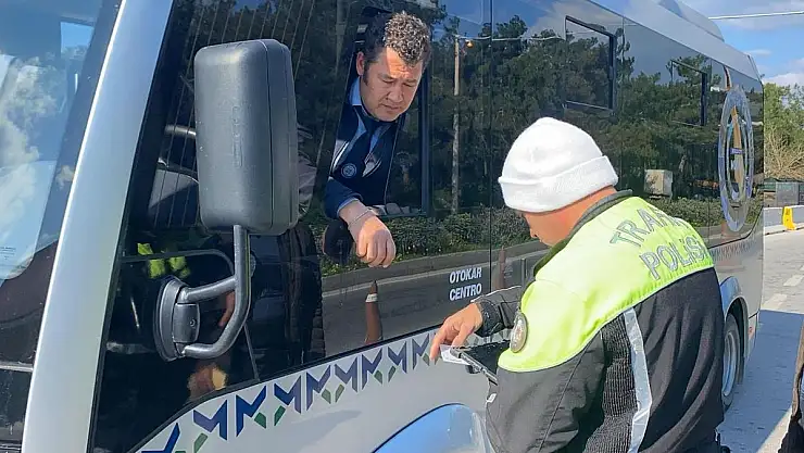 Bodrum'da Trafik Ekiplerinden Sigara Denetimi