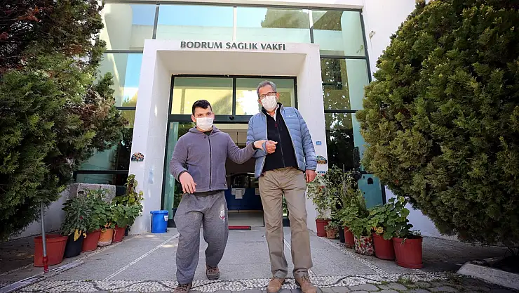 Bodrumlu engelli gencin doğar doğmaz başlayan yaşam mücadelesi hep 'umut' dolu