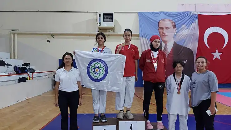 Büyükşehir Belediyesi Sporcularından Taekwondo Şampiyonaları'nda Büyük Başarı