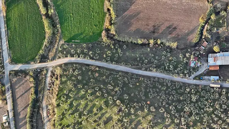 Büyükşehir'den Milas'ın Kırsal Mahallesine Yol Yatırımı