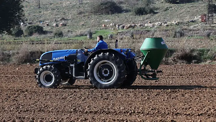 Büyükşehir'den üreticiye kaba yem desteği