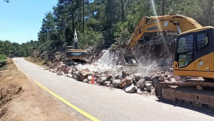 Büyükşehir, Gökben ve Kabağaç Mahallelerinin Bağlantı Yolunu Genişletiliyor