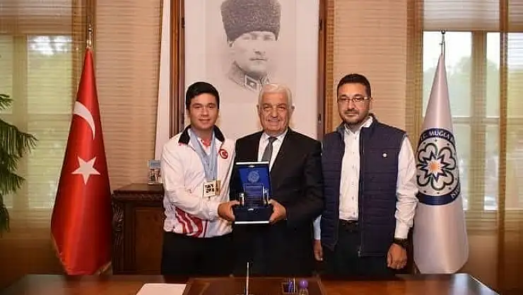 Büyükşehir Okçusu Emircan Türkiye'nin Gururu Oldu