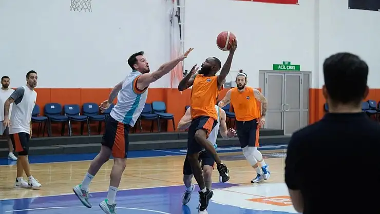 Çağdaş Bodrumspor ve Fenerbahçe Koleji Karşı Karşıya