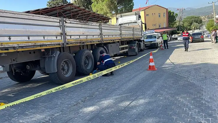Çekicinin Çarptığı Yaya Hayatını Kaybetti