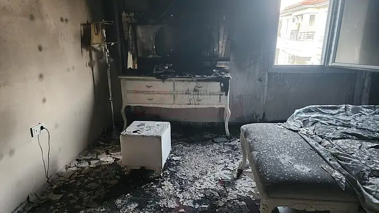 Çıkan Yangında Ev Kullanılamaz Hale Geldi