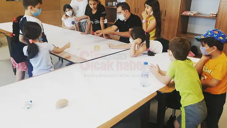 Çocuk Sanat Atölyelerinde Çalışmalar Devam Ediyor