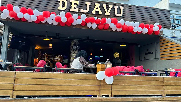 Dejavu Lounge Cafe, Yeni Konseptiyle Yeniden Açıldı
