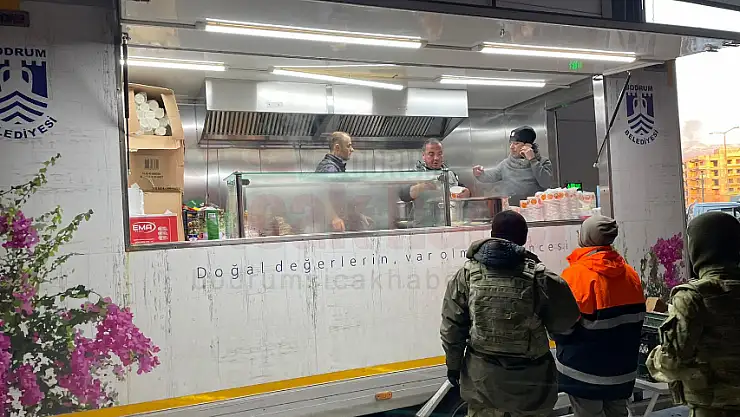 Deprem Bölgesinde Sıcak Yemek