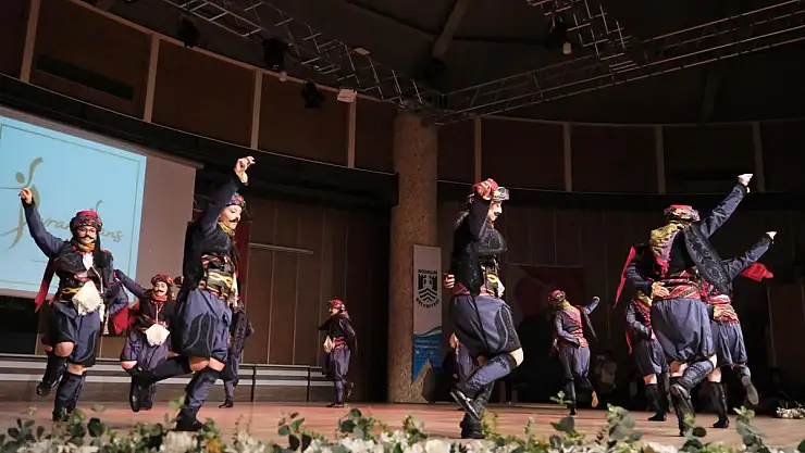 Devran Dans Kulübü'nden Unutulmaz Halk Oyunları Gösterisi