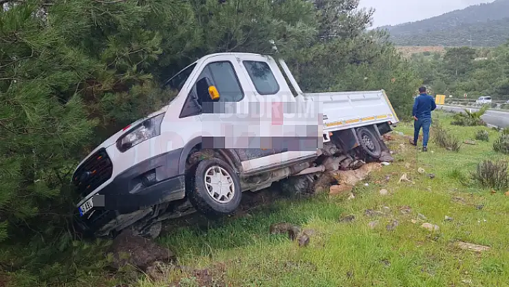Direksiyon Hakimiyetini Kaybedip Şarampole Düştü
