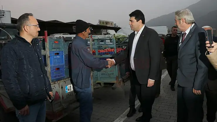 DP Genel Başkanı Uysal, Muğla'da toptancı halinde üreticilerle buluştu: