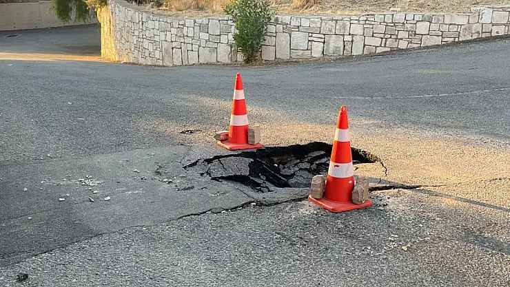 Dubalarla Çevrilse de Vatandaşlar Tedirginlik Yaşıyor
