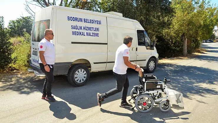 Engelli vatandaşlara akülü sandalye ve bakım desteği