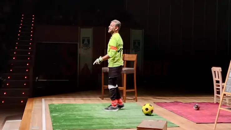 Erkan Kolçak Köstengil İzleyicileri ile Heredot Kültür Merkezinde Buluştu