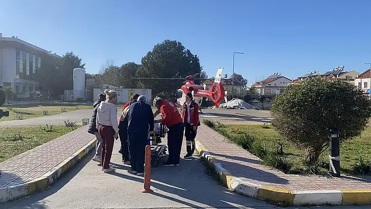 Fethiye'de Araç Yangını: 5 Yaşındaki Çocuk Ağır Yaralandı