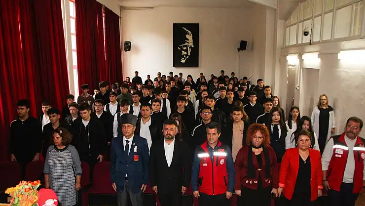 Gaziler öğrencilerle buluştu
