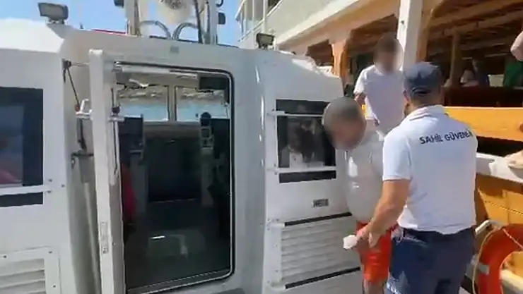 Gezi teknesinde yaralanan vatandaşa tıbbi tahliye !