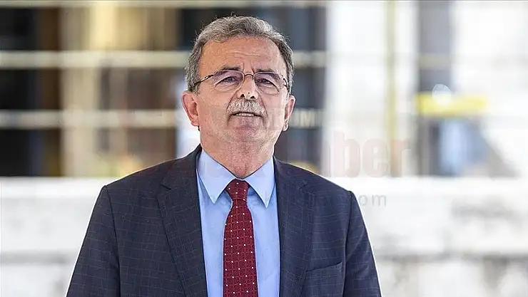 Girgin Gündüz Yanan Sokak Lambalarını Meclis Gündemine Getirdi