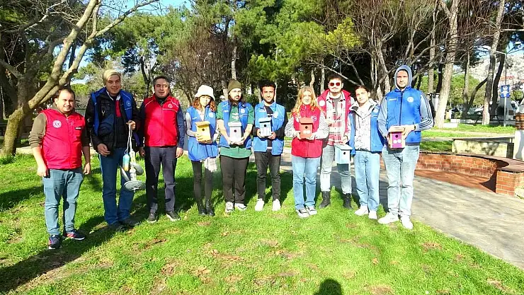 Gönüllü Öğrencilerden Kalpleri Isıtan Örnek Davranış