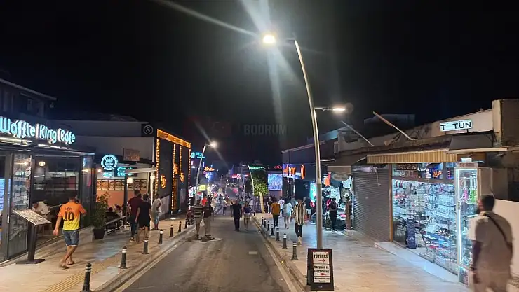 Gümbet Barlar Sokağı Bomboş