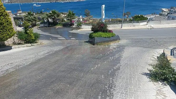 Gümbet Sokaklarına Günlerdir  Kanalizasyon Akıyor