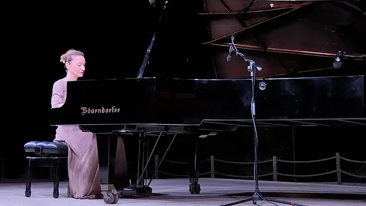 Gün Batımında Danica Stojanova'dan Harika Konser