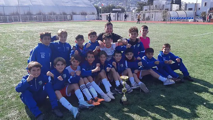 Gündoğan Spor U12 Takımı Namağlup Şampiyon