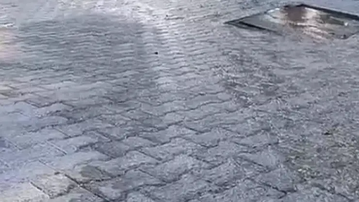 Günlerdir Boşa Akıp Gidiyor