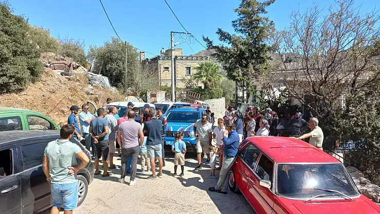 Halk MUSKİ'nin Aracını Rehin Aldı