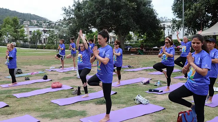 HİNDİSTAN BAŞKONSOLOSU DÜNYA YOGA GÜNÜ ETKİNLİĞİ