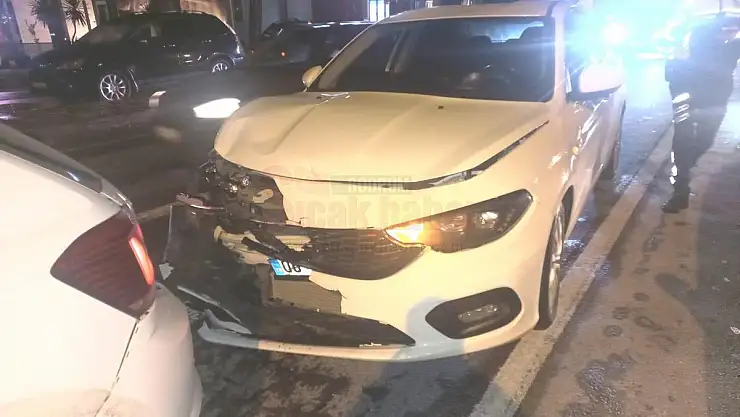 Hızla Gelip Zincirleme Kazaya Sebep Oldu