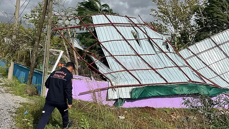 Hortum Sonrası Sağanak Yağış Hayatı Olumsuz Etkiledi