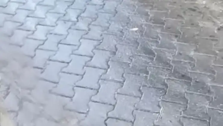 İhmalkârlık tavan yaptı ! su akıyor yetkili yok !