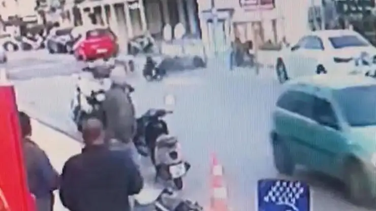 İki Motosiklet Çarpıştı, Sürücüler Yaralandı