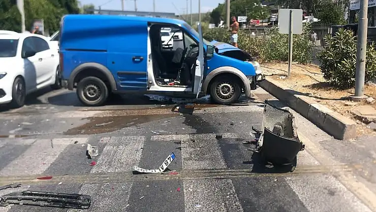 Işıklarda Duran Cipe Çarptı, 2 Yaralı