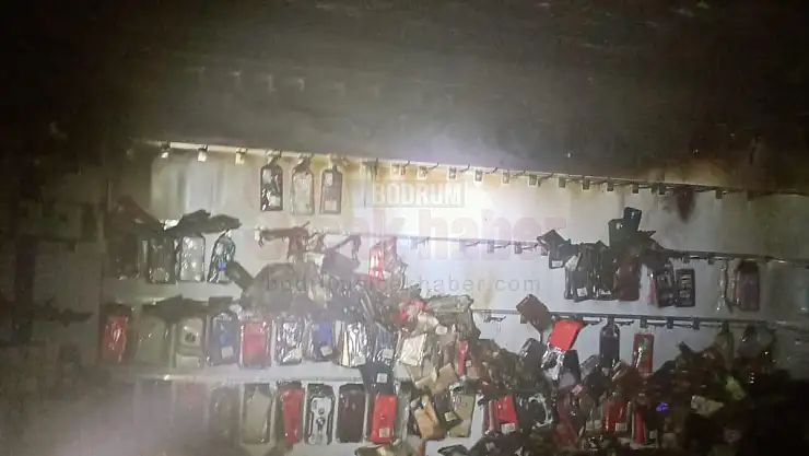İşyeri Yangında Kullanılamaz Hale Geldi