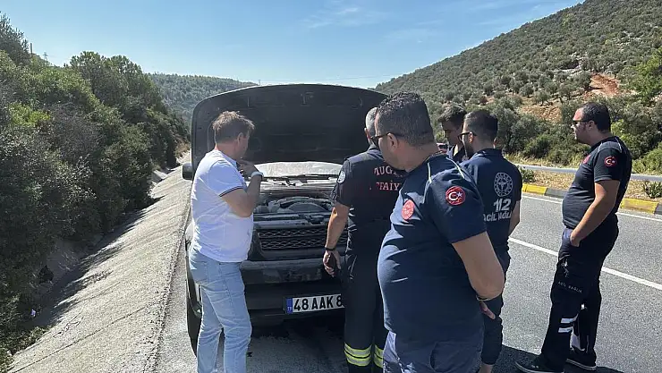 İtfaiyenin Hızlı Müdahalesi, Otomobili Yanmaktan Kurtardı