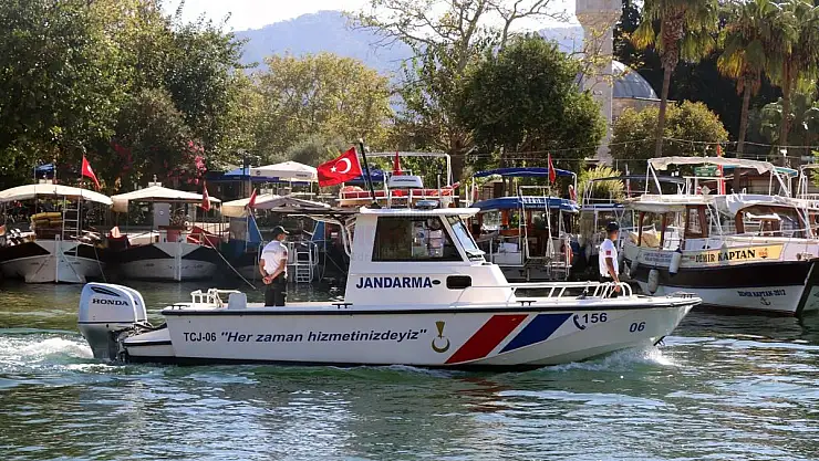 Jandarma 9 bin 151 Personelle Bayram Nöbetinde
