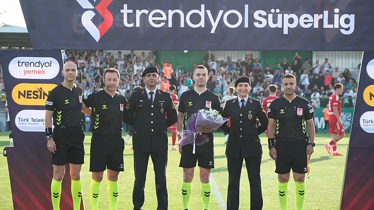 Jandarmanın 186'ncı yılına yeşil sahada selam