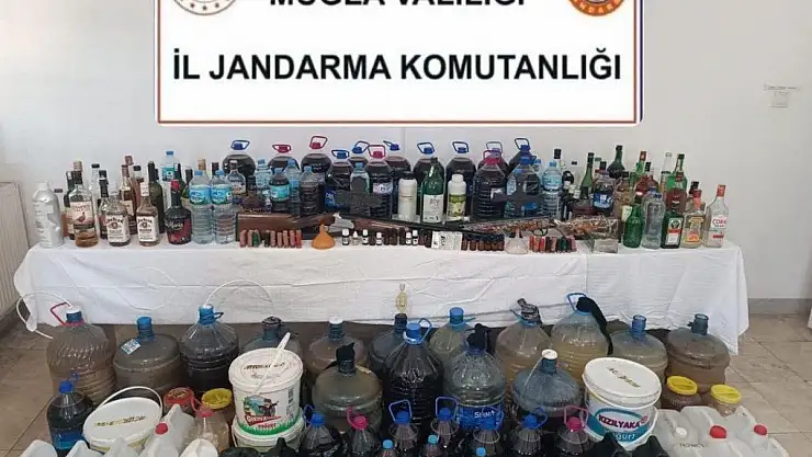 Kaçak Alkol Operasyonu: Litrelerce Sahte İçki Ele Geçirildi