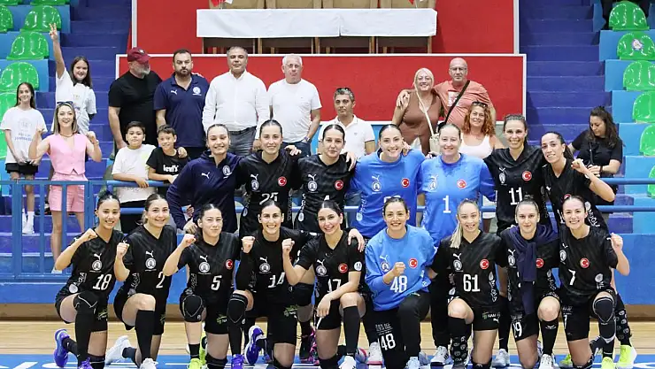 Kadınlar Hentbol Süper Ligi'nde Yalıkavakspor fırtına gibi başladı !