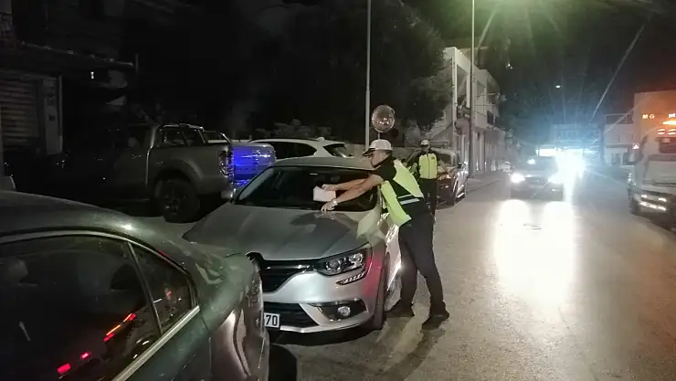 Kaldırımları işgal eden sürücülere zabıta müdahalesi !