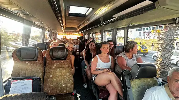 Kapanan Yol Sebebi ile Turistler Uçaklarına Onurcan Nişanına Geç Kaldı