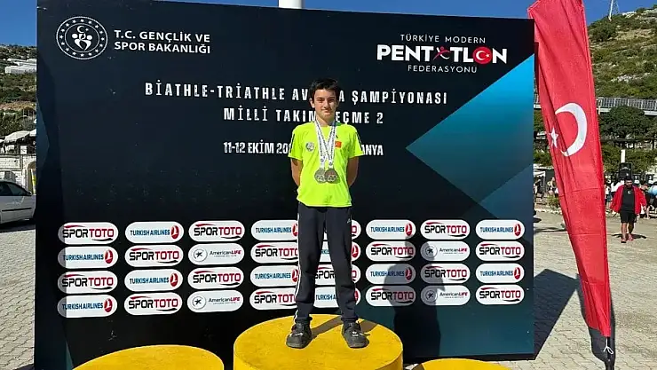 Kerem Batur Genç'ten çifte Türkiye Şampiyonluğu