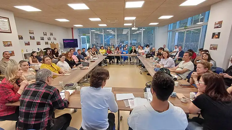 Kitap kulubü binlerce okuru bir araya getiriyor