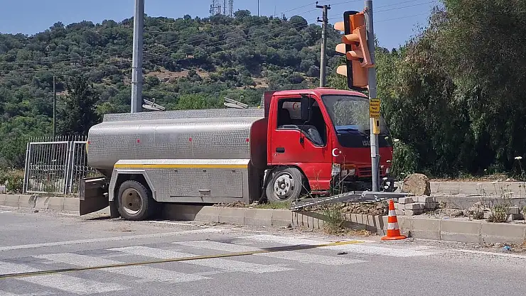 Kontrolden Çıkan Tanker Refuja Çıkıp Durabildi