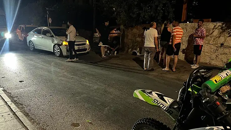 Kontrolsüz Yola Çıkınca Kaza Yapıp Yaralandı
