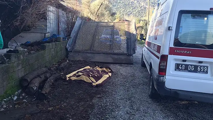 Kum Eleğinin Altında Kalarak Can Verdi
